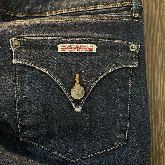 Hudson Collin Flap Picket skinny jeans. Dark rinse double button waistband. 26 - Picture 6 of 7